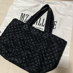 MZ WALLACE MEDIUM METRO TOTE - Black